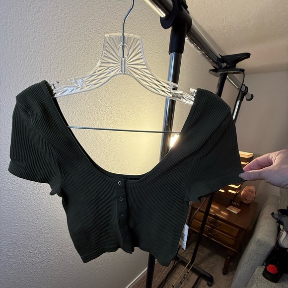 7. Justify crop top size M (NWT) - Picture 2 of 2